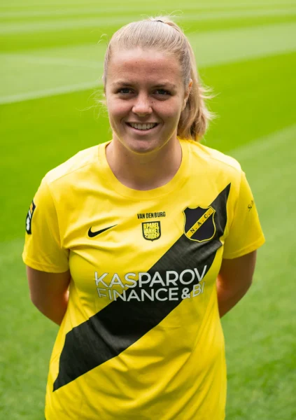 Nikki van den Burg